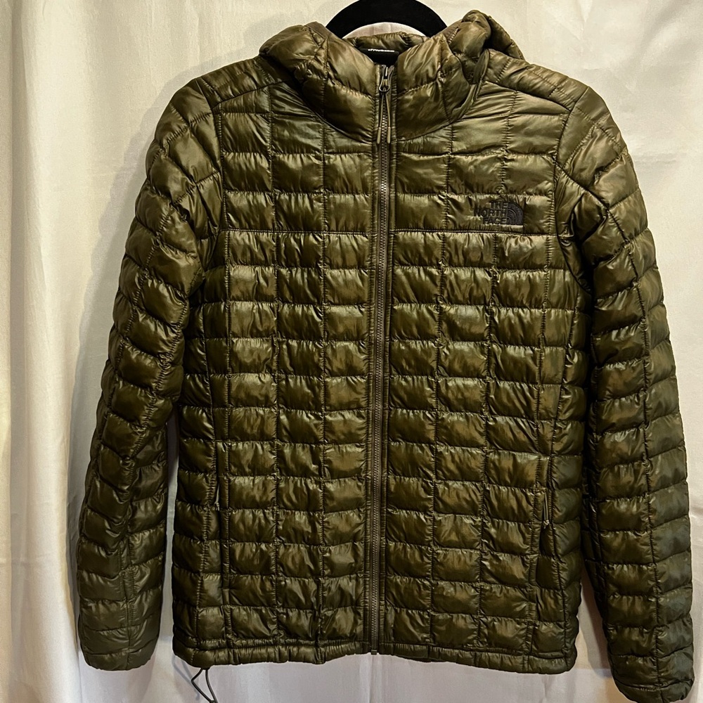 The North Face Women’s Thermoball Eco Hooded Puffer Jacket Olive Packable Size S